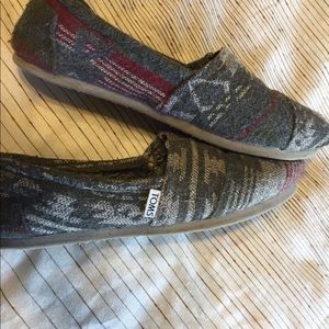 Sweater weather TOMS 🍁🍂